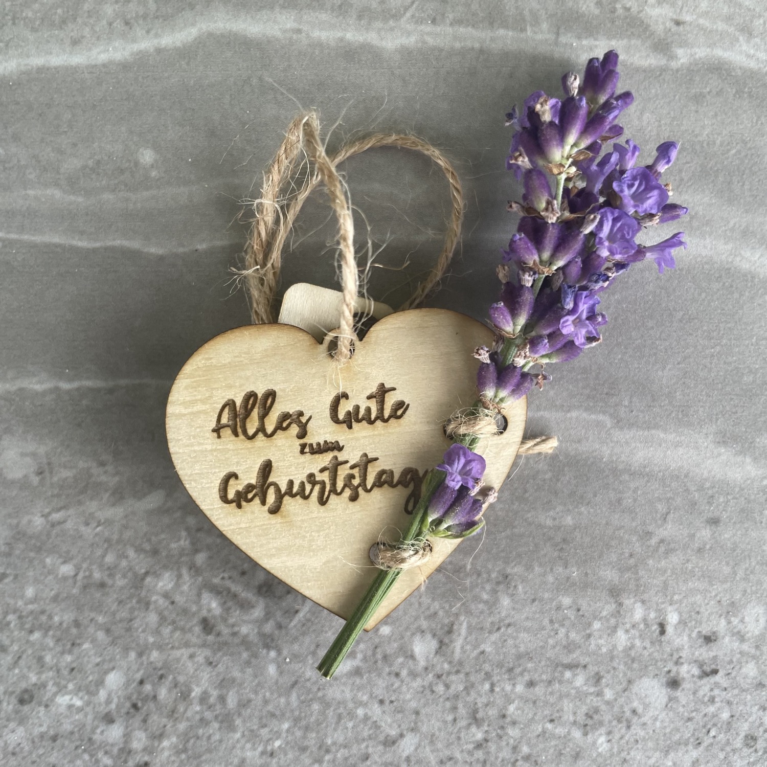 Holuherz mit Lasergravur- Mit persönlicher Gravur